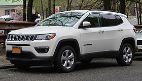 2018 Jeep Compass Latitude 2.4L front 4.20.19.jpg